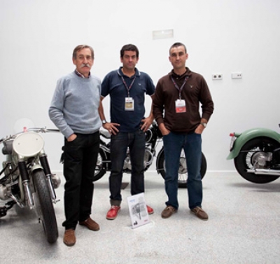 Exposición de motos Clásicas en el circuito de Navarra